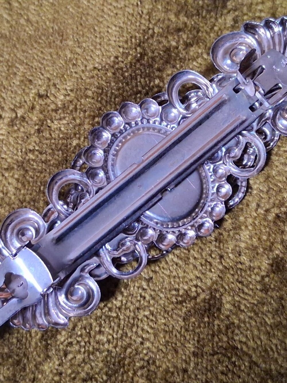 Vintage Barrette Hair Clip Silver Ornate Filligree Faux Pearl Korea 4" - Picture 9 of 13